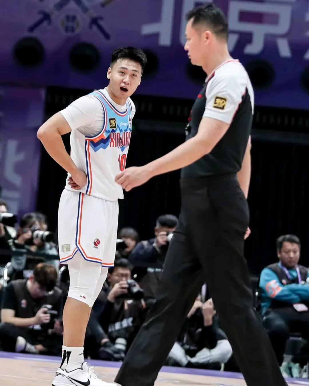 包含北控男篮英雄无敌，雄起南下继续征战的词条